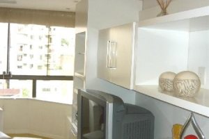 Apto Mobiliado com 85m², 2 dormitórios, 1 vaga, no bairro Centro em Caxias do Sul para Alugar