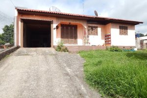 Casa com 123m², 3 dormitórios, no bairro Diamantino em Caxias do Sul para Comprar