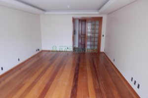 Apartamento com 130m², 3 dormitórios, 3 vagas, no bairro São Pelegrino em Caxias do Sul para Comprar