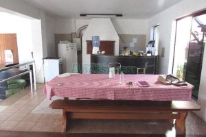 Casa com 375m², 3 dormitórios, 1 vaga, no bairro Marechal Floriano em Caxias do Sul para Comprar