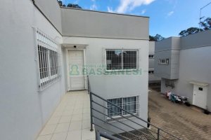 Apartamento com 57m², 2 dormitórios, 1 vaga, no bairro Kayser em Caxias do Sul para Comprar