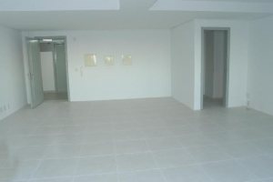 Sala com 55m², 1 vaga, no bairro Jardim América em Caxias do Sul para Comprar