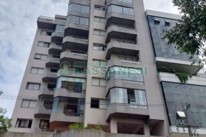 Apto Mobiliado com 114m², 2 dormitórios, 2 vagas, no bairro Centro em Caxias do Sul para Comprar