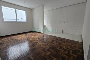 Apartamento com 61m², 2 dormitórios, 1 vaga, no bairro São Pelegrino em Caxias do Sul para Comprar