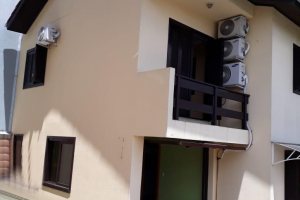 Sobrado com 86m², 3 dormitórios, 1 vaga, no bairro Cidade Nova em Caxias do Sul para Comprar