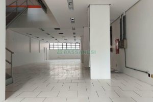 Loja com 700m², no bairro Centro em Caxias do Sul para Alugar