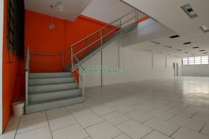 Loja com 700m², no bairro Centro em Caxias do Sul para Alugar