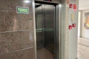 Apartamento com 78m², 2 dormitórios, 1 vaga, no bairro Centro em Caxias do Sul para Comprar