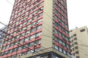 Sala com 12m², no bairro Centro em Caxias do Sul para Alugar