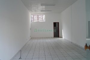 Loja com 60m², no bairro São Pelegrino em Caxias do Sul para Alugar