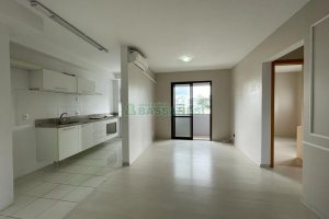 Apartamento com 60m², 2 dormitórios, 2 vagas, no bairro São Pelegrino em Caxias do Sul para Alugar