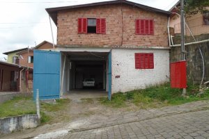Casa com 124m², 3 dormitórios, 1 vaga, no bairro Serrano em Caxias do Sul para Comprar
