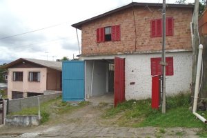 Casa com 124m², 3 dormitórios, 1 vaga, no bairro Serrano em Caxias do Sul para Comprar