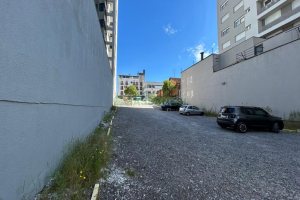 Terreno com 572m², no bairro Panazzolo em Caxias do Sul para Comprar