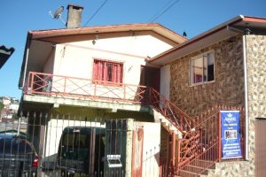 Casa com 180m², 3 dormitórios, 1 vaga, no bairro Esplanada em Caxias do Sul para Comprar