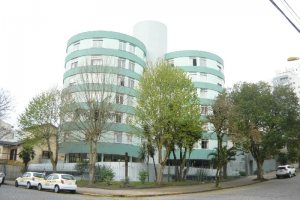 Apto Mobiliado com 137m², 3 dormitórios, 2 vagas, no bairro Centro em Caxias do Sul para Alugar