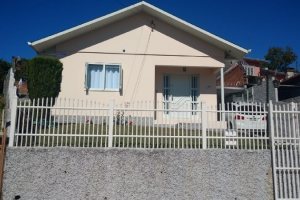 Casa com 100m², 3 dormitórios, no bairro Centro em São Marcos para Comprar