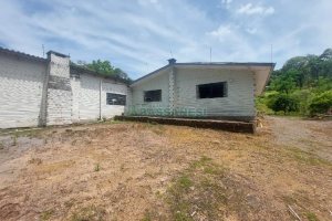 Casa com 73m², 3 dormitórios, 3 vagas, no bairro 9 Legua em Caxias do Sul para Comprar