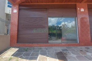 Loja com 330m², no bairro Cinqüentenário em Caxias do Sul para Alugar ou Comprar