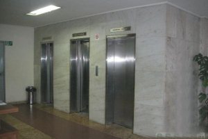 Sala com 21m², no bairro Centro em Caxias do Sul para Alugar