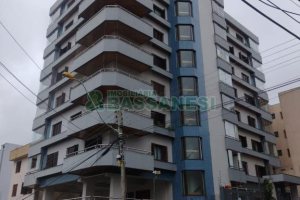 Apartamento com 109m², 3 dormitórios, 2 vagas, no bairro Universitário em Caxias do Sul para Comprar