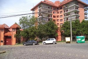 Apto/Cobertura com 299m², 4 dormitórios, 2 vagas, no bairro Madureira em Caxias do Sul para Comprar