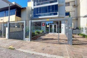 Apto/Cobertura com 95m², 2 dormitórios, 2 vagas, no bairro Pio X em Caxias do Sul para Comprar