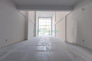 Loja com 104m², 1 vaga, no bairro São Pelegrino em Caxias do Sul para Alugar ou Comprar