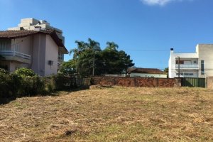 Terreno com 1665m², no bairro Sagrada Família em Caxias do Sul para Comprar