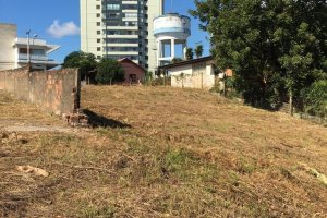 Terreno com 1665m², no bairro Sagrada Família em Caxias do Sul para Comprar