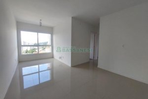 Apartamento com 72m², 3 dormitórios, 1 vaga, no bairro Madureira em Caxias do Sul para Comprar