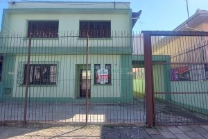 Casa com 600m², 6 dormitórios, 2 vagas, no bairro Pio X em Caxias do Sul para Alugar