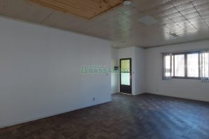 Casa com 600m², 6 dormitórios, 2 vagas, no bairro Pio X em Caxias do Sul para Alugar