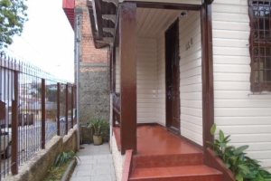 Casa com 100m², 3 dormitórios, 2 vagas, no bairro Bela Vista em Caxias do Sul para Comprar