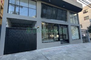 Loja com 720m², no bairro São Pelegrino em Caxias do Sul para Alugar