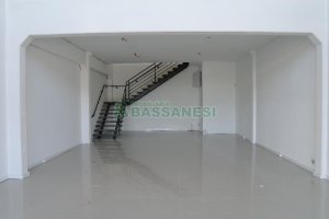 Loja com 177m², no bairro Kayser em Caxias do Sul para Alugar