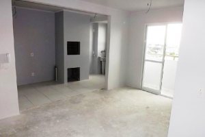 Apto/Cobertura com 80m², 3 dormitórios, 2 vagas, no bairro De Lazzer em Caxias do Sul para Comprar