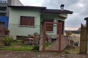 Casa com 220m², 3 dormitórios, 3 vagas, no bairro Santa Lúcia em Caxias do Sul para Comprar