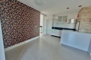 Apartamento com 81m², 2 dormitórios, 2 vagas, no bairro Vila Horn em Caxias do Sul para Comprar