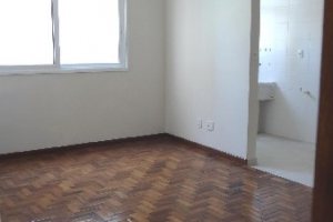Apartamento com 61m², 2 dormitórios, 1 vaga, no bairro São Pelegrino em Caxias do Sul para Alugar
