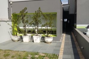 Apto Mobiliado com 34m², 1 dormitório, 1 vaga, no bairro Petrópolis em Caxias do Sul para Alugar