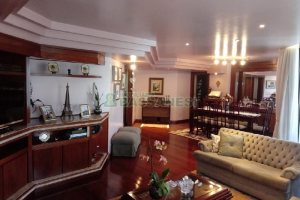 Apartamento com 205m², 3 dormitórios, 2 vagas, no bairro São Pelegrino em Caxias do Sul para Comprar