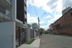 Apartamento com 118m², 2 dormitórios, 2 vagas, no bairro Panazzolo em Caxias do Sul para Comprar