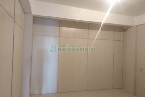 Loja com 311m², no bairro Cinqüentenário em Caxias do Sul para Comprar