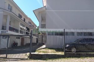 Sobrado com 92m², 2 dormitórios, 1 vaga, no bairro De Zorzi em Caxias do Sul para Comprar
