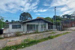 Casa com 120m², 3 dormitórios, 3 vagas, no bairro Esplanada em Caxias do Sul para Comprar