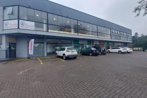 Sala com 500m², 2 vagas, no bairro São Caetano em Caxias do Sul para Alugar