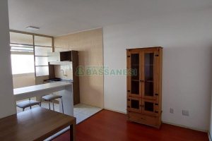 Apto Mobiliado com 72m², 2 dormitórios, no bairro Centro em Caxias do Sul para Alugar