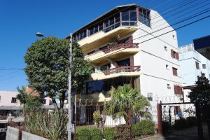 Apto Mobiliado com 109m², 3 dormitórios, 1 vaga, no bairro Lourdes em Caxias do Sul para Comprar