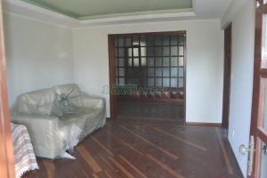 Apto Mobiliado com 109m², 3 dormitórios, 1 vaga, no bairro Lourdes em Caxias do Sul para Comprar